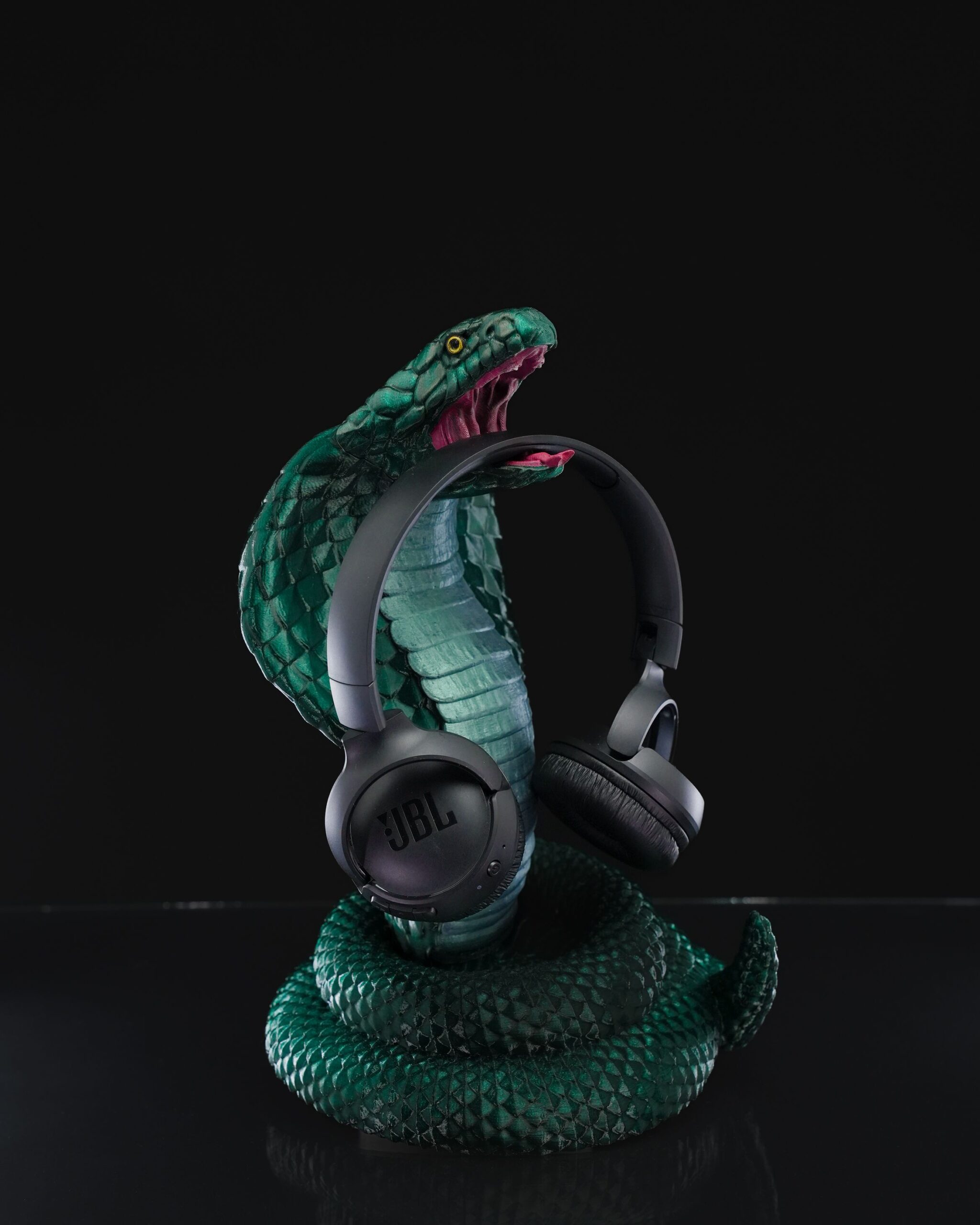 King Cobra Headphone Holder - Image 3