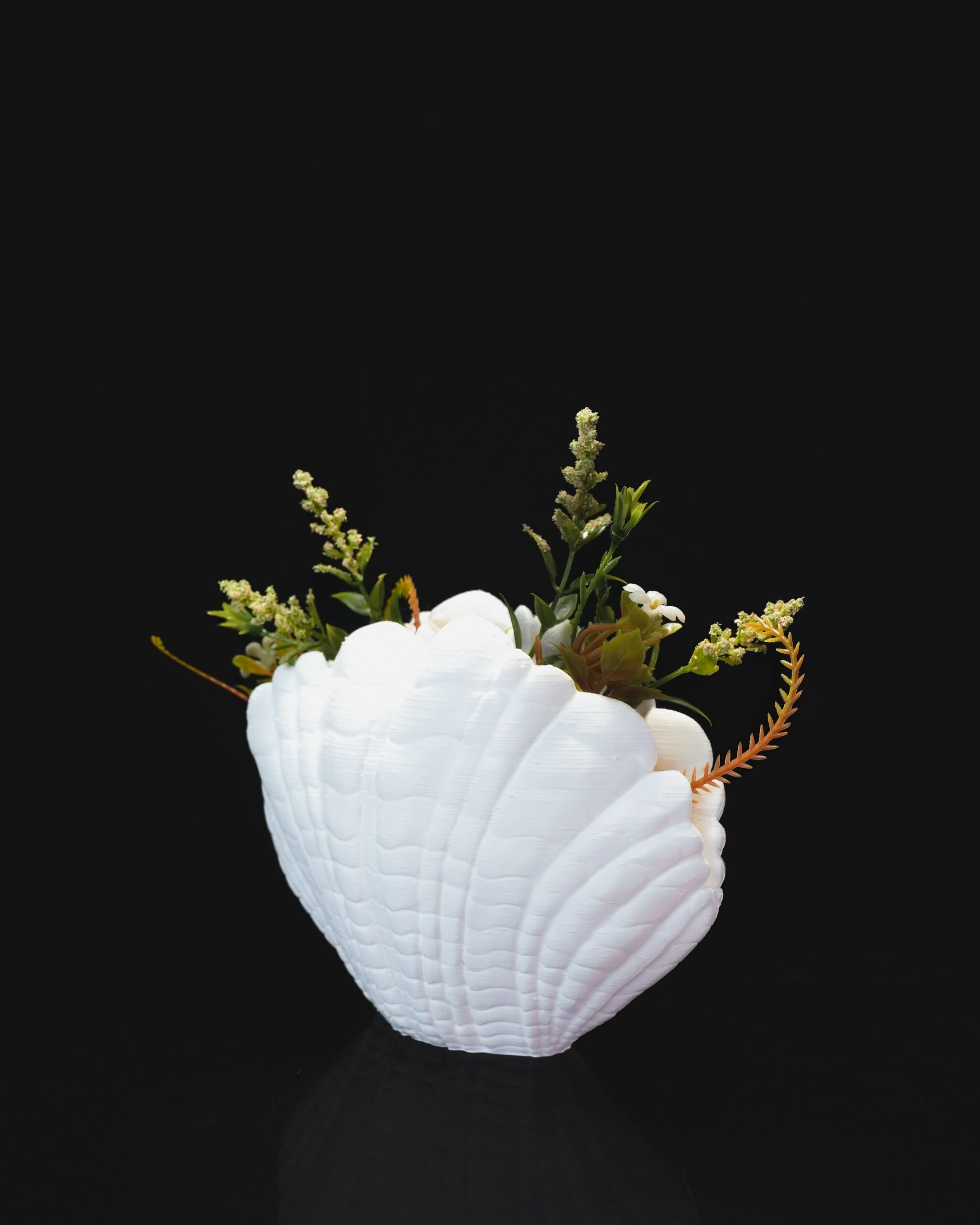 Shell Vase - Image 2
