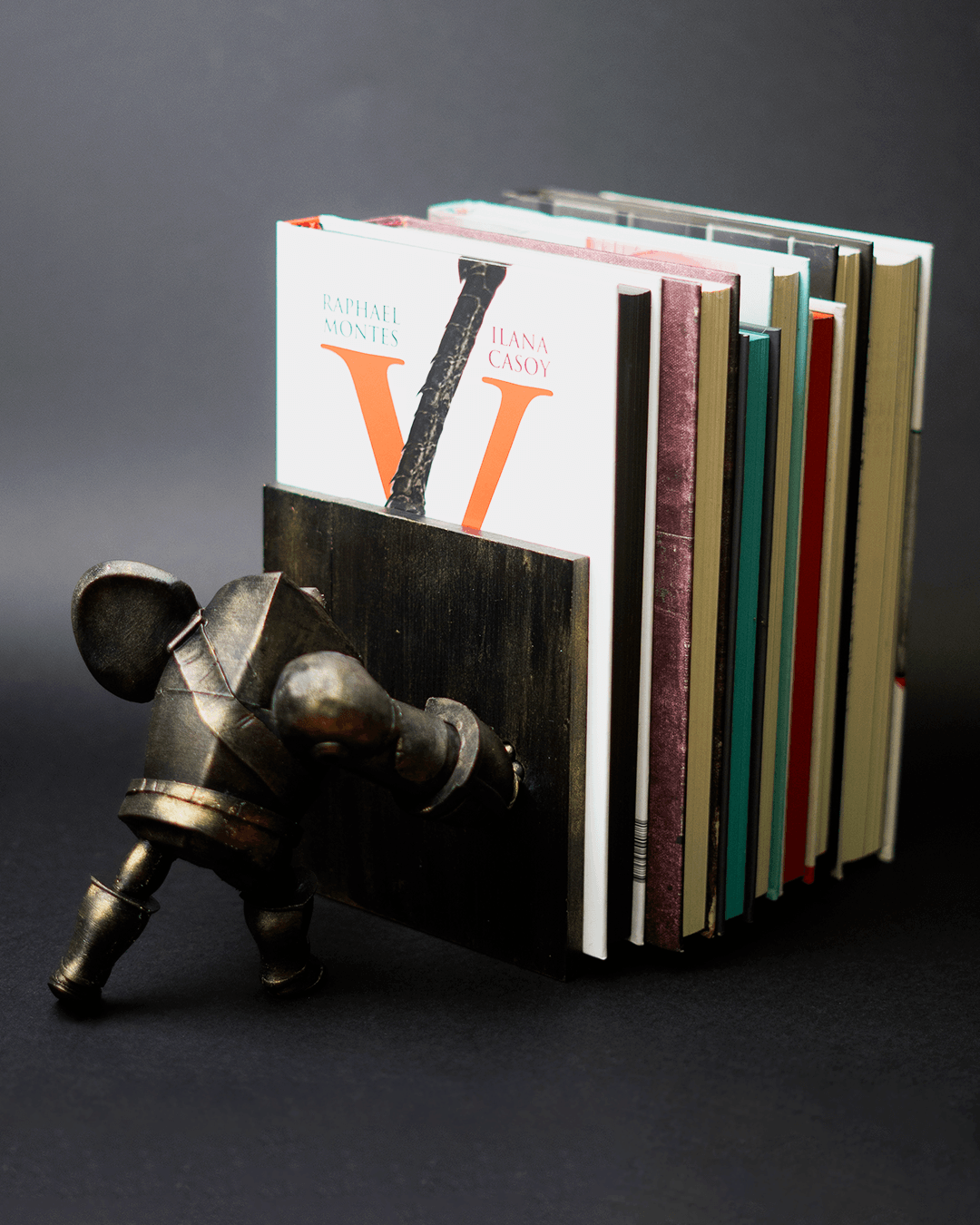 Knights Bookend - Image 4