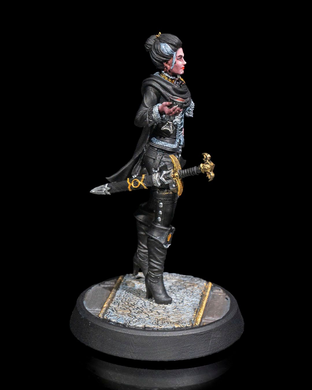 Tess - Female Human Fighter - Image 5