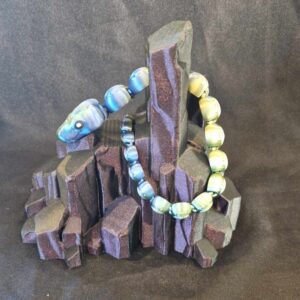 Bébé serpent articulé