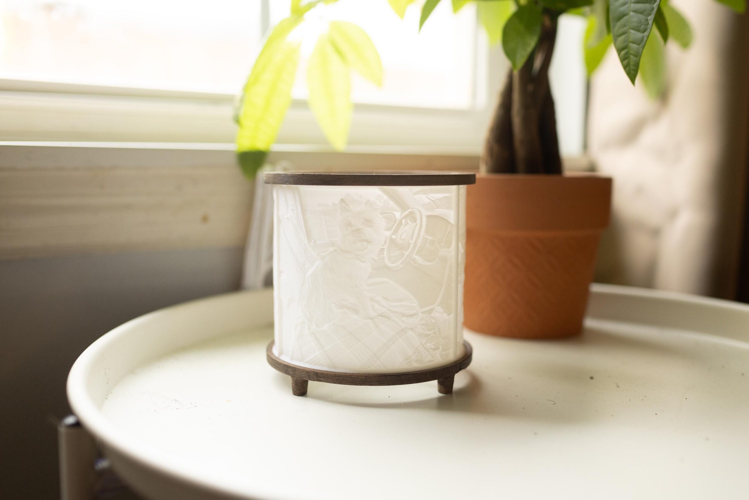 Circular Lithophane Lamp - Image 3