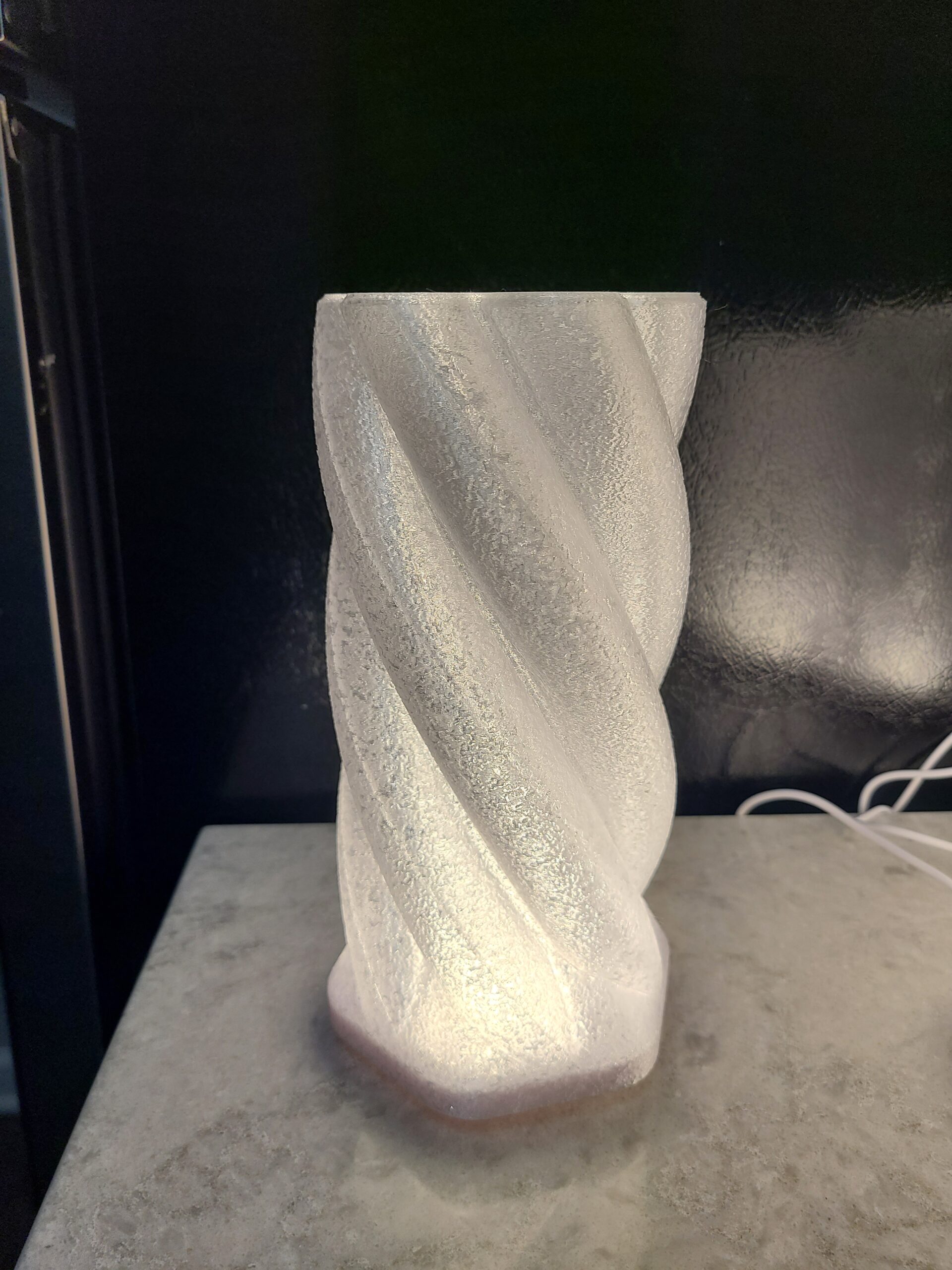 Round Twisting Spiral LED Lamp