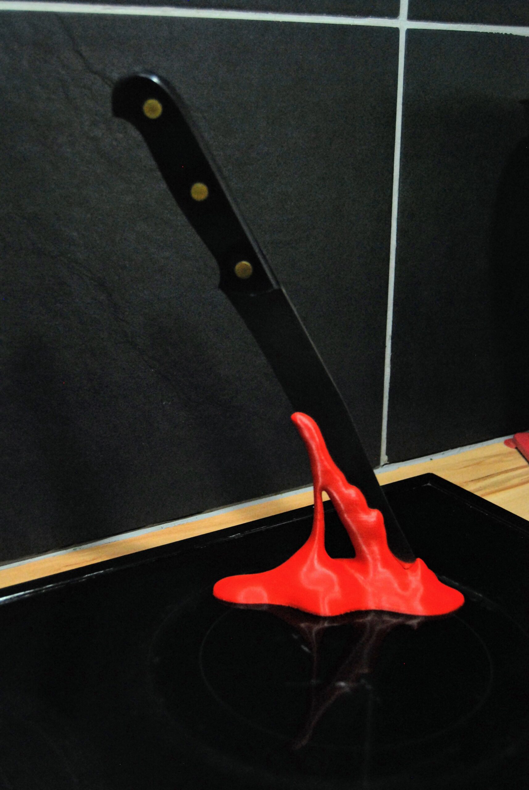 Porte couteau sanglant décoration originale cuisine glauque sang - Image 2